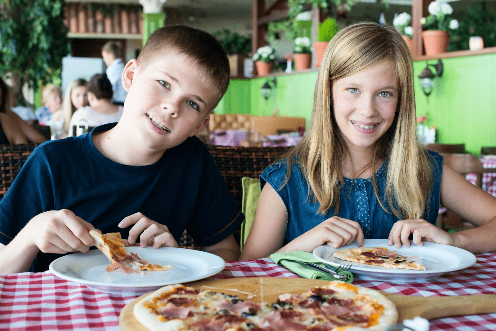Your Guide to Healthy Dining in Lincoln While Wearing Braces
